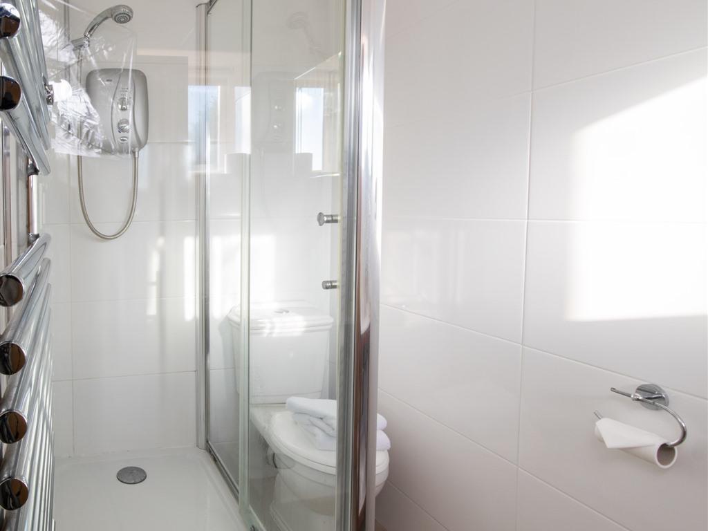 Three Horseshoes Inn Powerstock Номер фото