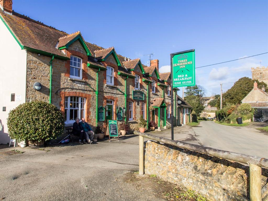 Three Horseshoes Inn Powerstock Экстерьер фото
