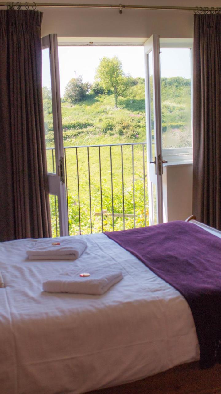 Three Horseshoes Inn Powerstock Экстерьер фото
